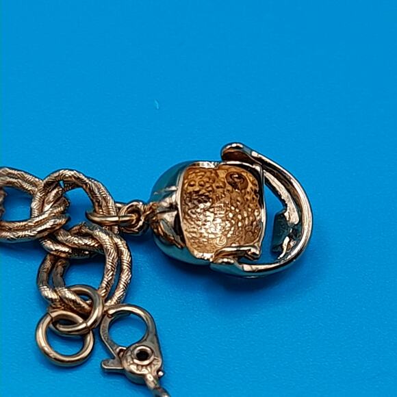 Vintage Monet Sports Theme Charm Bracelet, Football, Golf, Tennis, 7 Inches - Picture 12 of 13